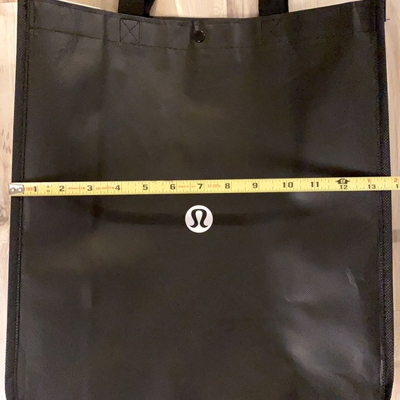 ❤️ Large New Black and White Lululemon Bag NWOT - Picture 3 of 6